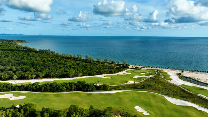 Eschuri Vung Bau Golf 
